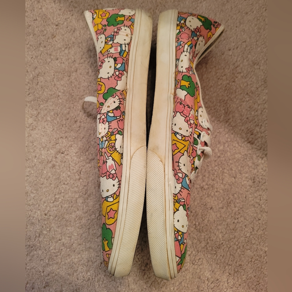 Hello Kitty Vans - Picture 4 of 7